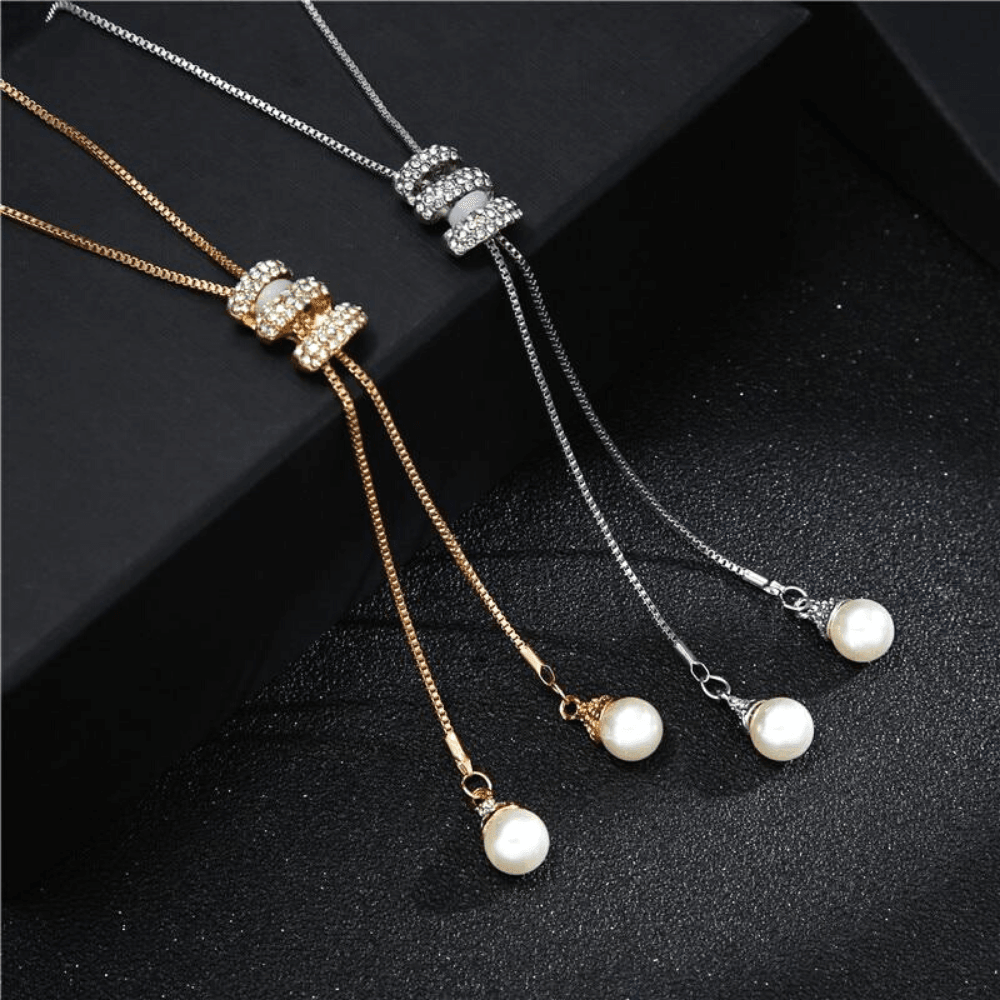 Collier à chaîne longue avec pendentif en forme de pompon en métal, strass, - EMAKUJITIA