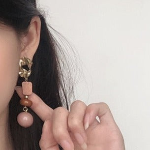 Boucles d'oreilles en bois marron longues et élégantes - Bijoux rétro bohème pour femmes