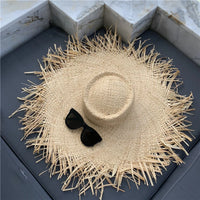 Chapeau en Paille Naturelle pour Femme à Large Bord