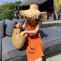 Chapeau en Paille Naturelle pour Femme à Large Bord