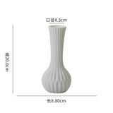 Vase Décoratif Moderne en Céramique Blanche pour Table et Intérieur
