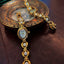 Montre Femme Élégante Ovale Dorée Bracelet Perles ou Jade