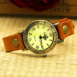 Montre vintage bohème en cuir marron clair avec cadran à chiffres romains