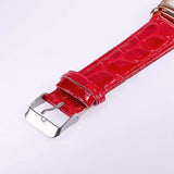 Montre femme bracelet léopard et cadran carré chiffres arabes gros plan