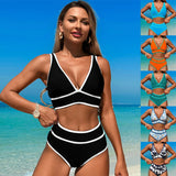 Vue arrière du maillot de bain bikini taille haute fleuri pour femme, montrant le bas couvrant