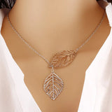 Collar colgante de hoja