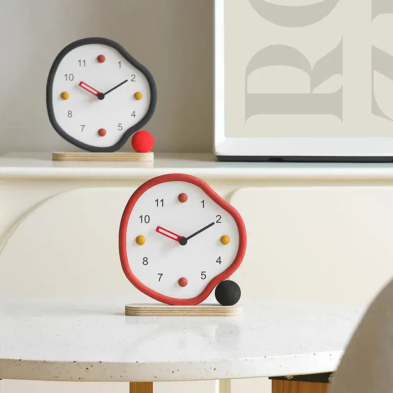 Horloge de table rétro créative