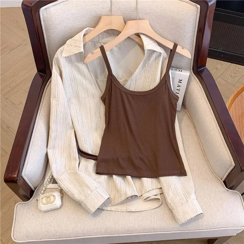 Chemise Élégante à Col en V Profond