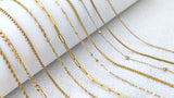 Assortiment de colliers chaînes dorés en acier inoxydable, différents styles de mailles