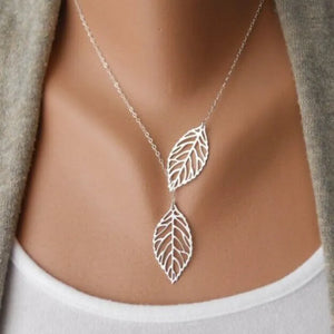 Collier avec pendentif Feuille