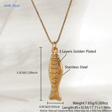 Collier doré avec pendentif coquillage, détails de fabrication