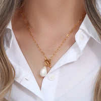 Elegant Freshwater Pearl Pendant Necklace