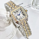Montre carrée femme argentée, bracelet et cadran, style contemporain