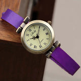 Montre vintage femme Emakujitia avec bracelet en cuir violet et cadran chiffres romains