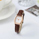 Montre femme rétro bracelet cuir marron cadran rectangulaire blanc dorée