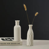 Vase Décoratif Moderne en Céramique Blanche pour Table et Intérieur