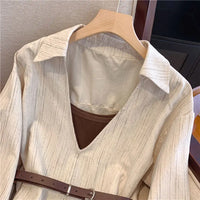 Chemise Élégante à Col en V Profond