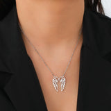 Collar con colgante de alas de ángel de acero inoxidable