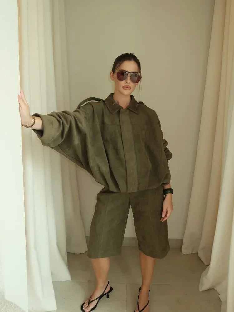 Veste Courte Femme en Suède avec Revers Uni