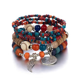 Ensemble de bracelets bohèmes avec perles vertes, marron et crème, breloque argentée et perles en bois