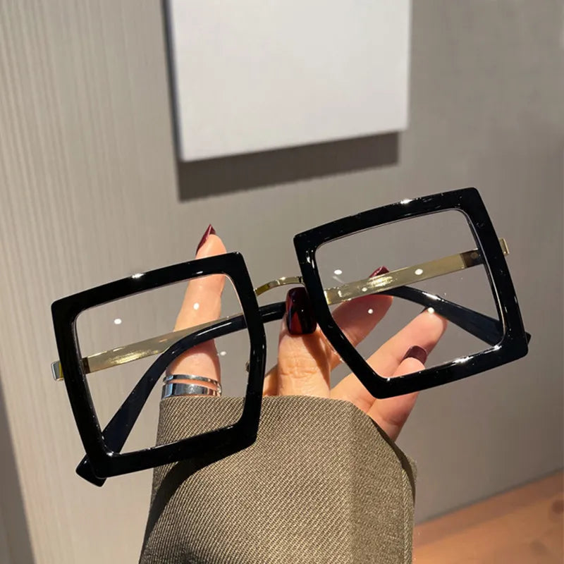 Oversized frames for women