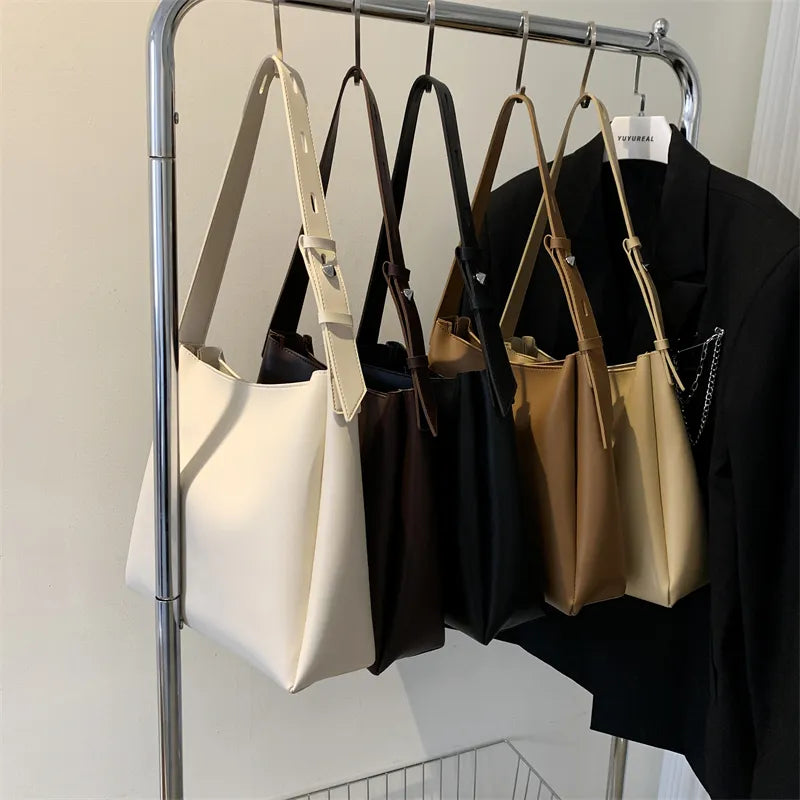 Trendy leather handbag for women