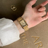 Montre femme cadran rectangle blanc, bracelet gris clair