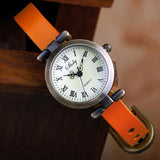 Montre vintage femme Emakujitia avec bracelet en cuir orange et cadran chiffres romains