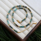 Collier Ras du Cou Élégant en Perles Tubulaires et Pierres Naturelles
