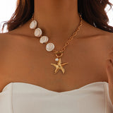 Collier bohème avec perles nacrées et pendentif étoile de mer porté