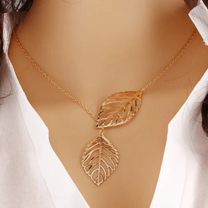 Collier avec pendentif Feuille