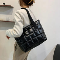 Quilted handbag for women