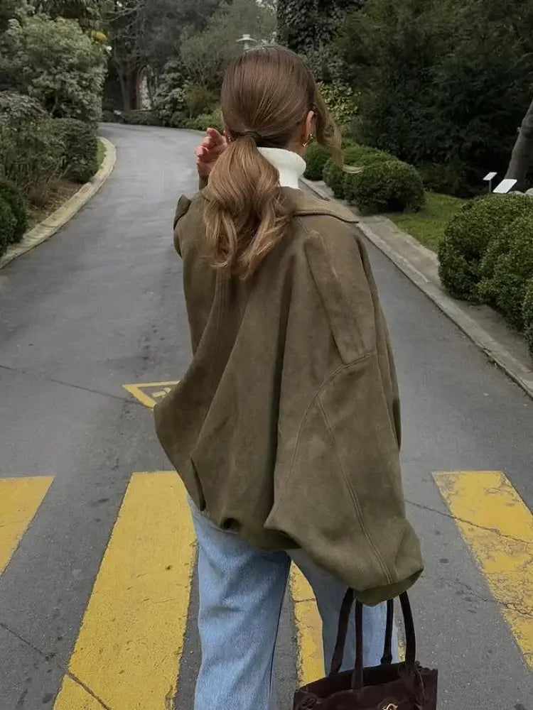 Veste Courte Femme en Suède avec Revers Uni