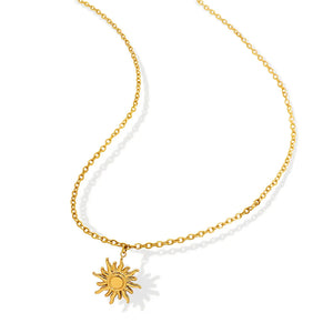 Collier Médiéval en Acier Inoxydable Plaqué Or avec Pendentif Soleil