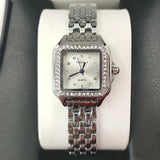 Montre carrée femme argentée, bracelet maillons, design classique