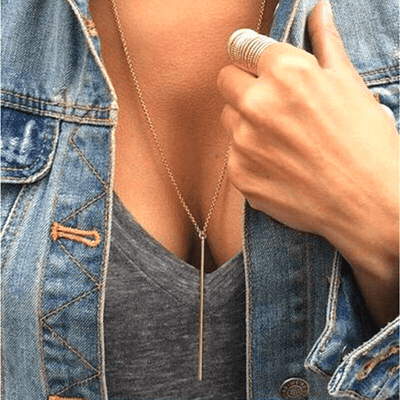 Collier long avec pendentif en forme de tige pour femme - EMAKUJITIA