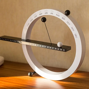Reloj de escritorio moderno y calendario