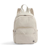 Sac à dos femme léger et imperméable couleur beige clair sur fond blanc