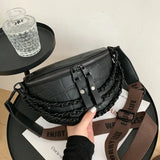 Sac banane femme à chaînes – Élégance bohème et modernité