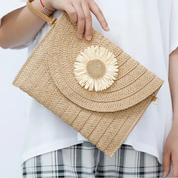 Sac bandoulière femme en paille tressée élégante et bohème